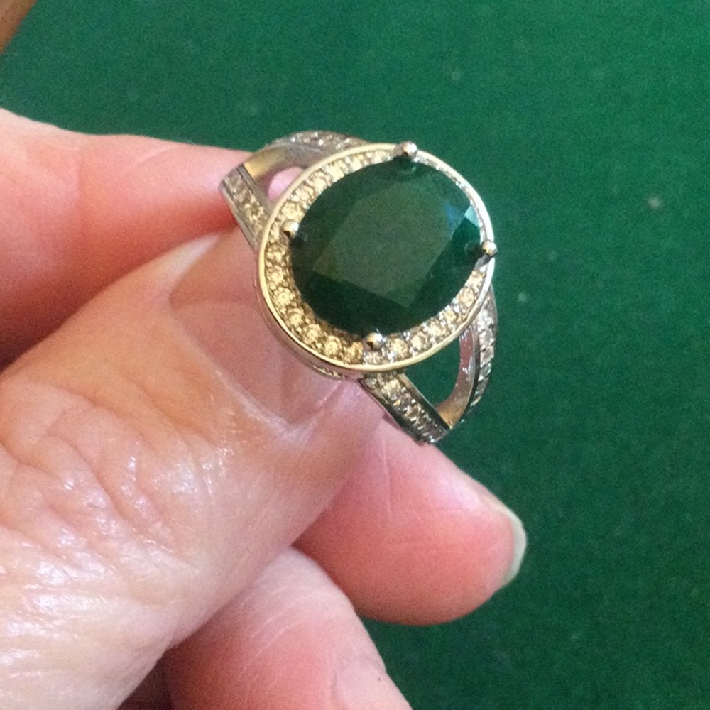 Genuine Emerald Ring - image 6